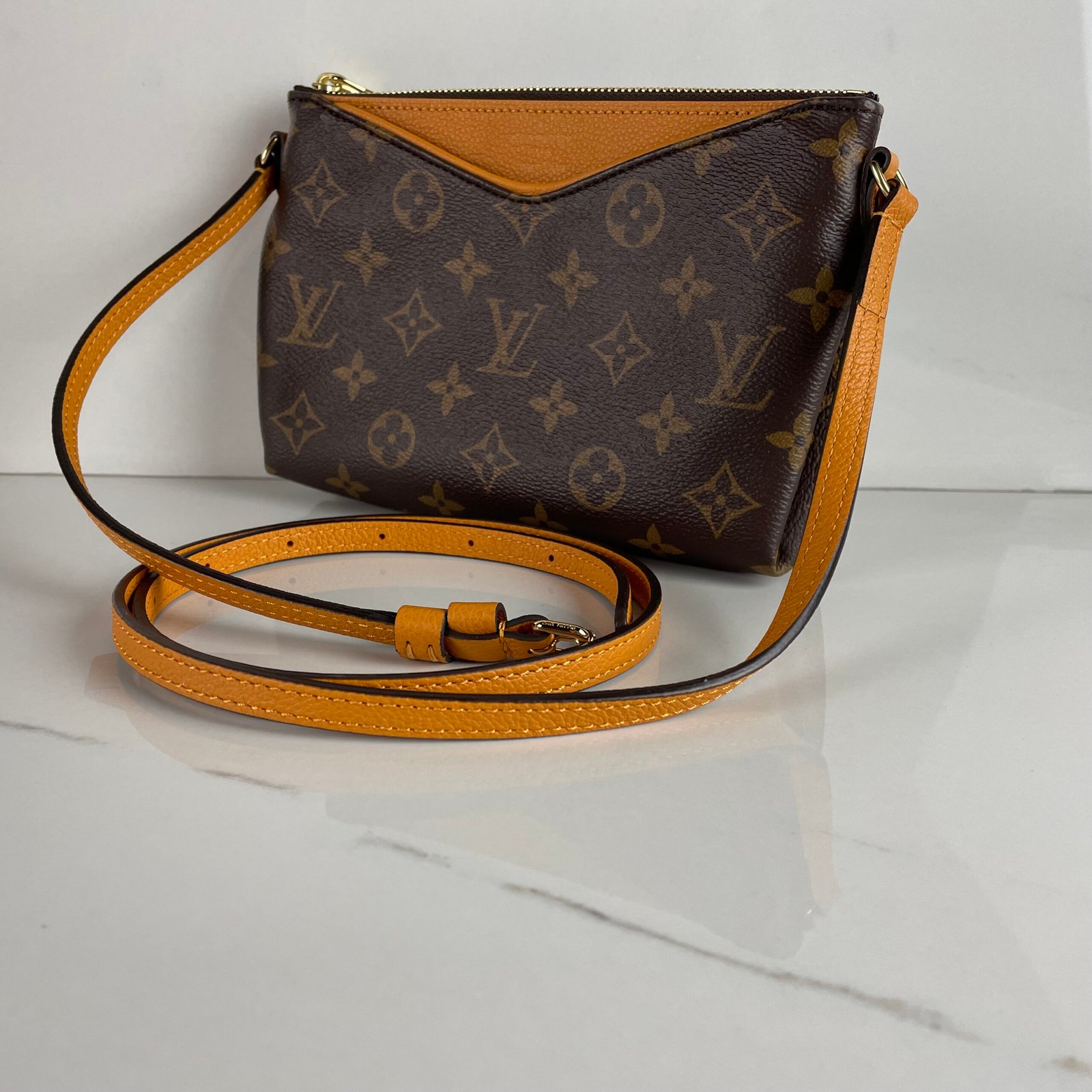 LOUIS VUITTON Pochette Pallas BB – Image 17