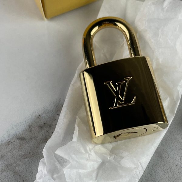 LOUIS VUITTON Cadenas – Image 3