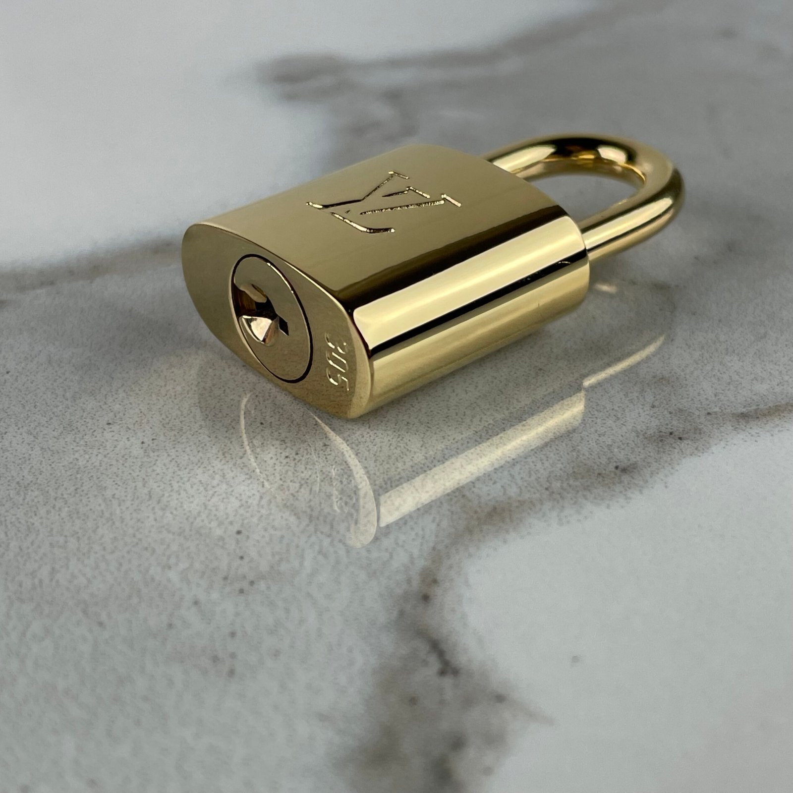 LOUIS VUITTON Cadenas – Image 9