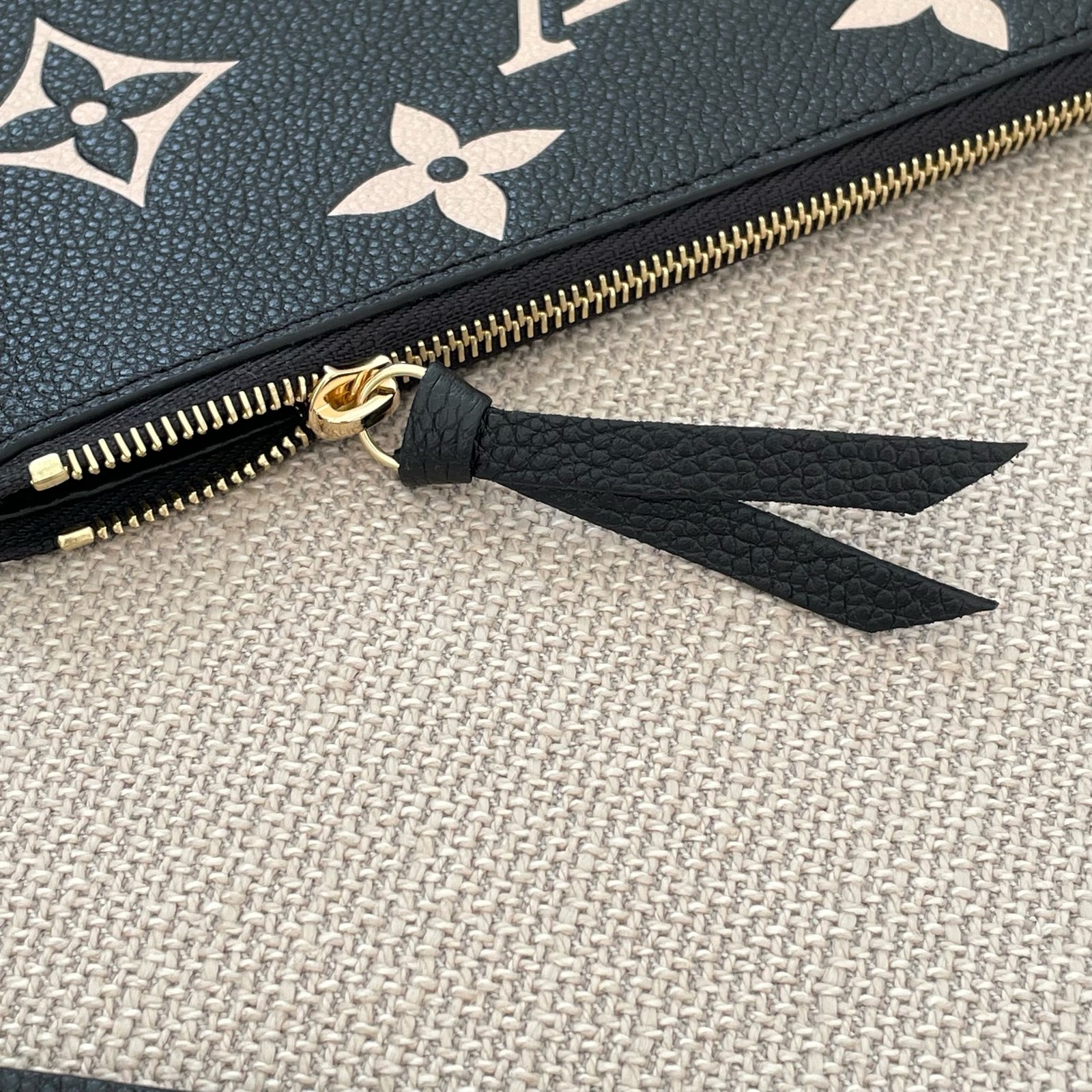 LOUIS VUITTON Pochette Félicie – Image 17