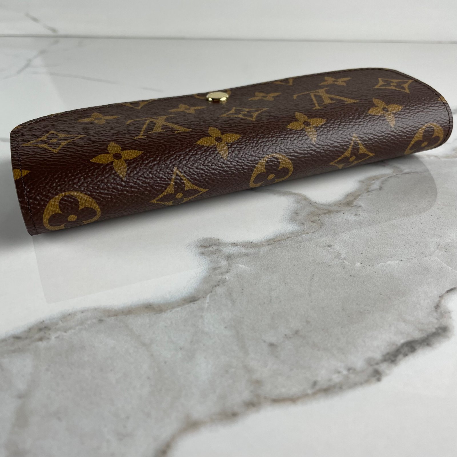 LOUIS VUITTON Émilie Wallet – Image 16