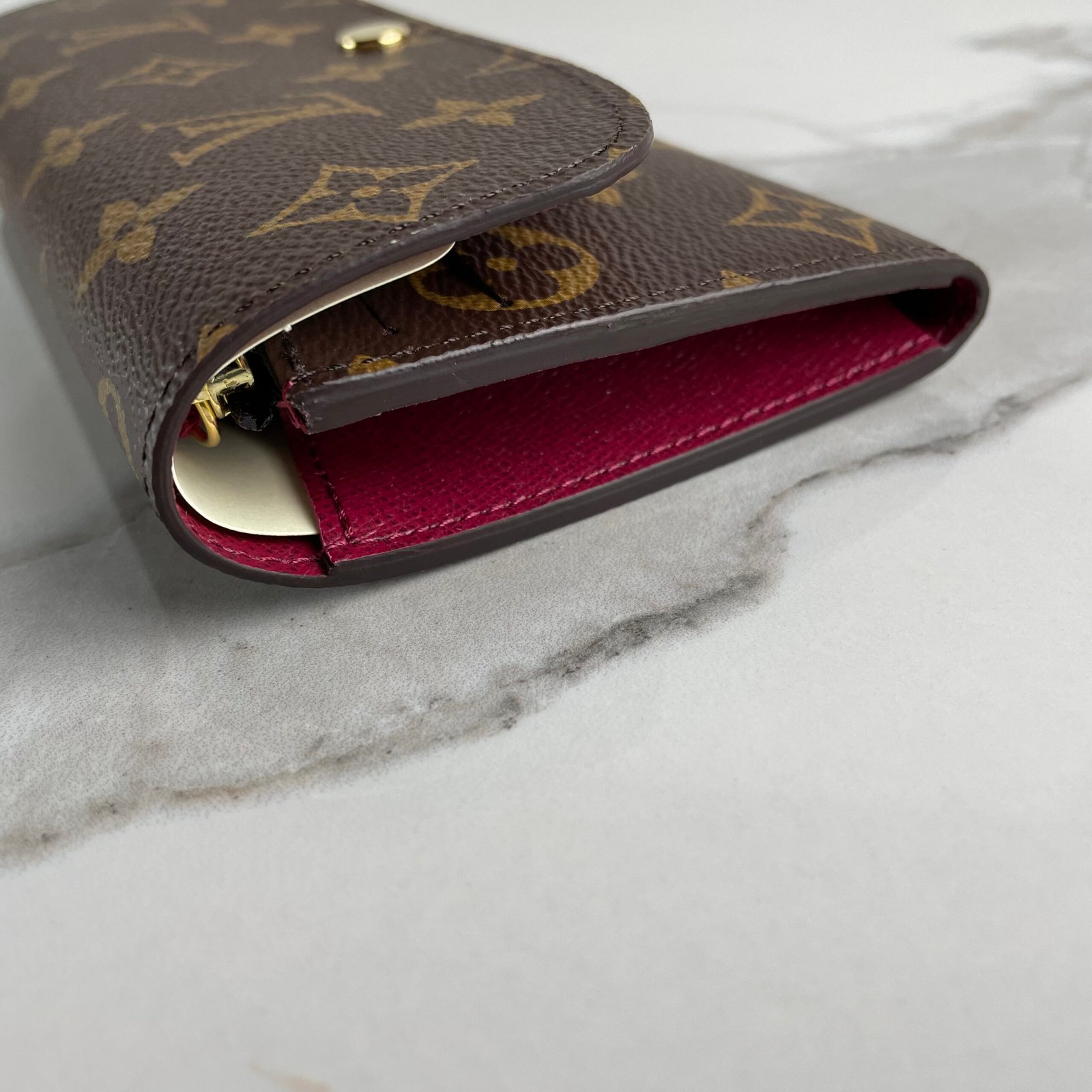 LOUIS VUITTON Émilie Wallet – Image 17