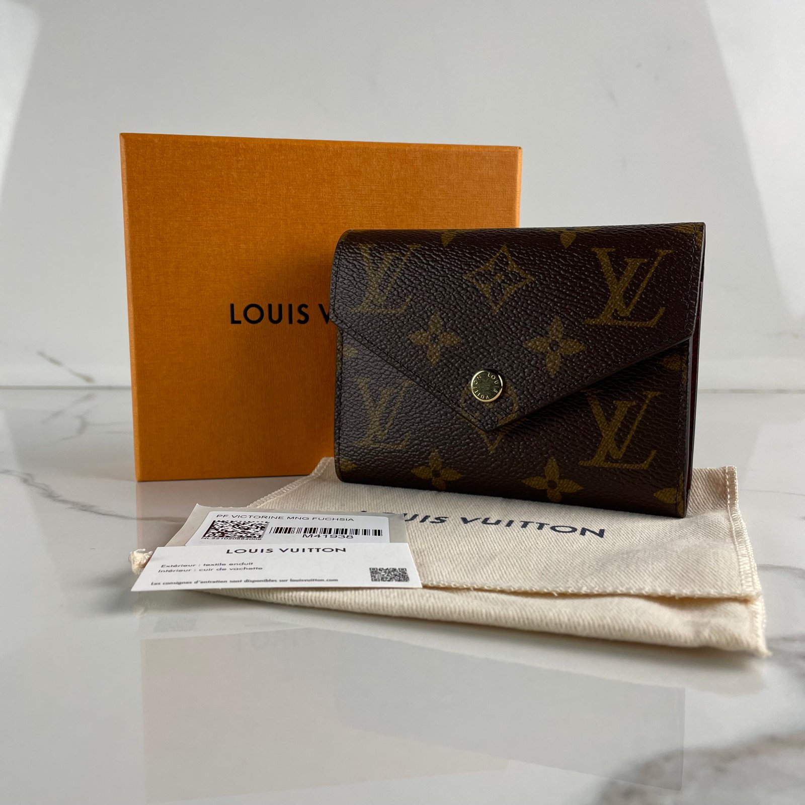 LOUIS VUITTON Victorine Wallet – Image 2