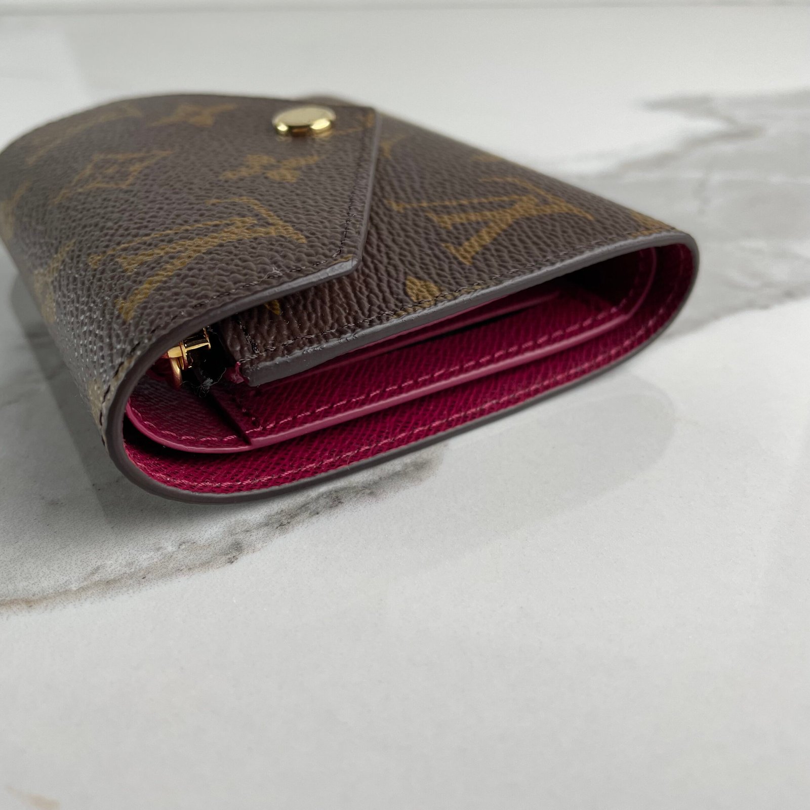 LOUIS VUITTON Victorine Wallet – Image 17