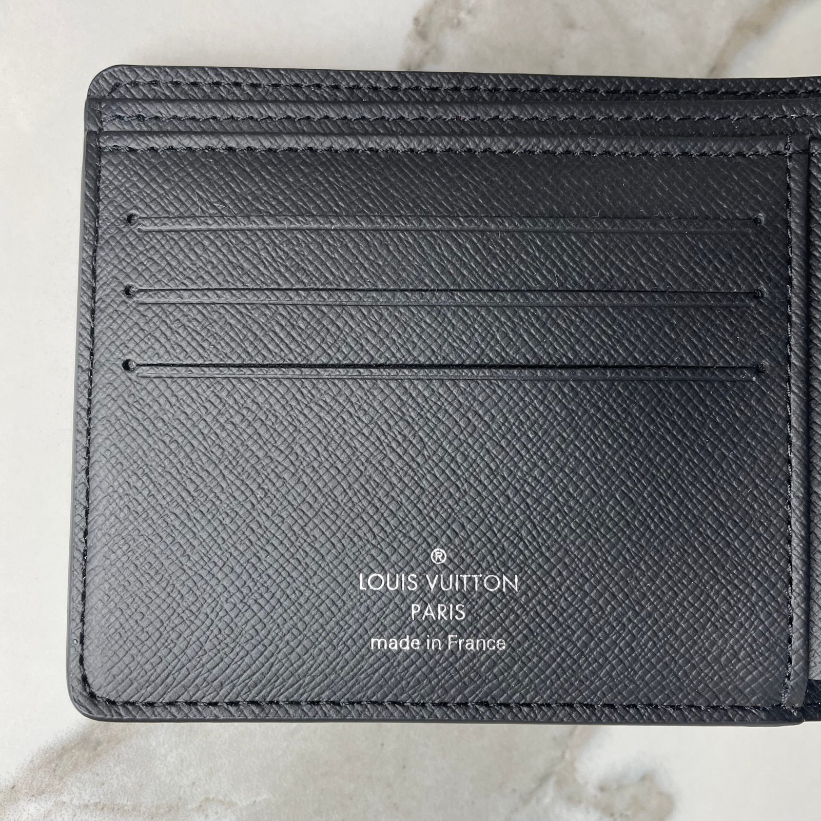 LOUIS VUITTON Portefeuille Multiple – Image 11