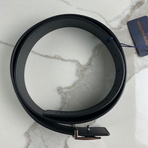 LOUIS VUITTON Ceinture LV Initiales 35 mm Réversible – Image 8