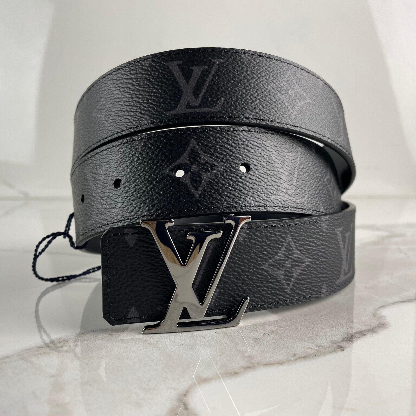 LOUIS VUITTON Ceinture LV Initiales 35 mm Réversible – Image 4