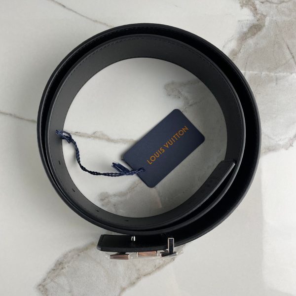 LOUIS VUITTON Ceinture LV Initiales Réversible Monogram – Image 7