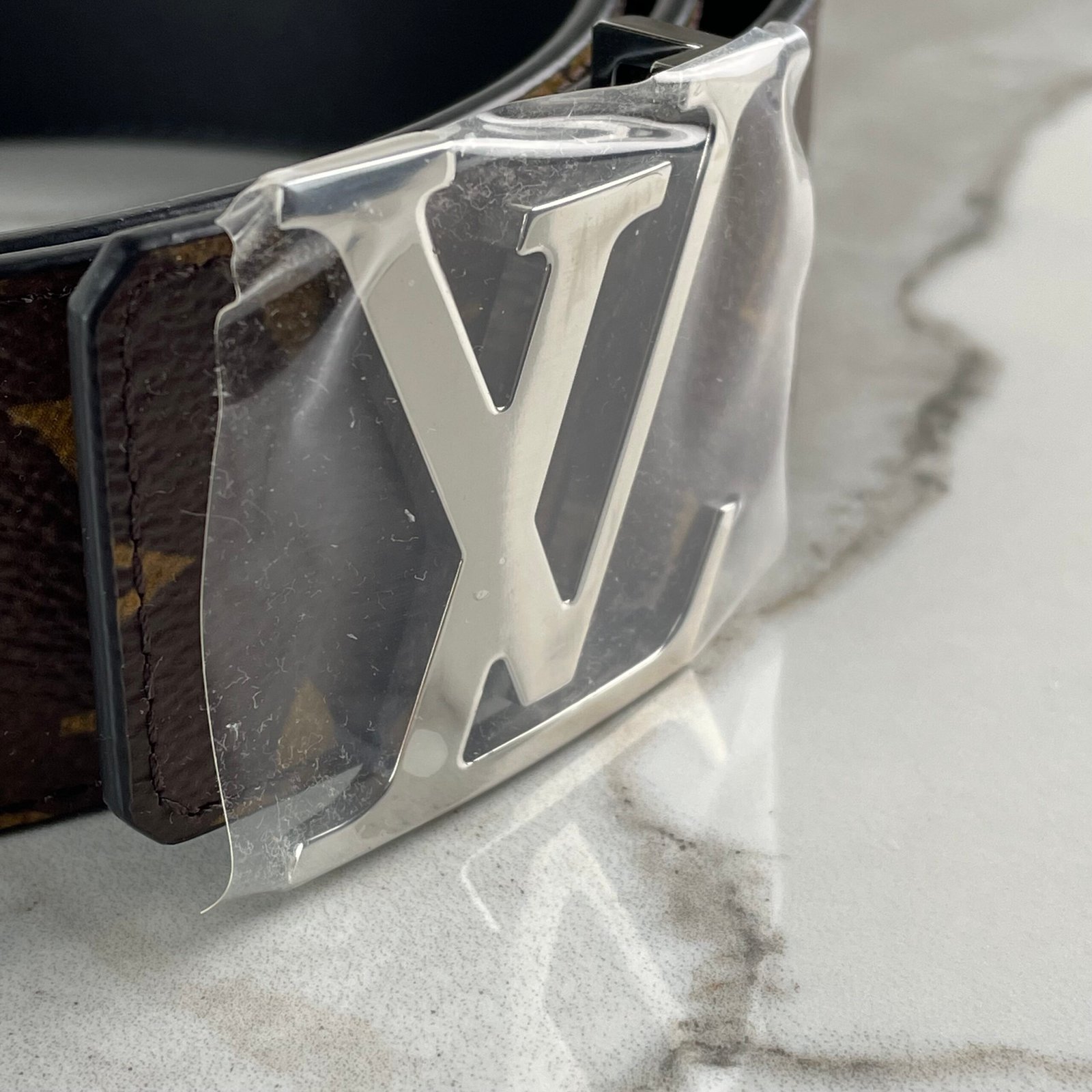 LOUIS VUITTON Ceinture LV Initiales Réversible Monogram – Image 5