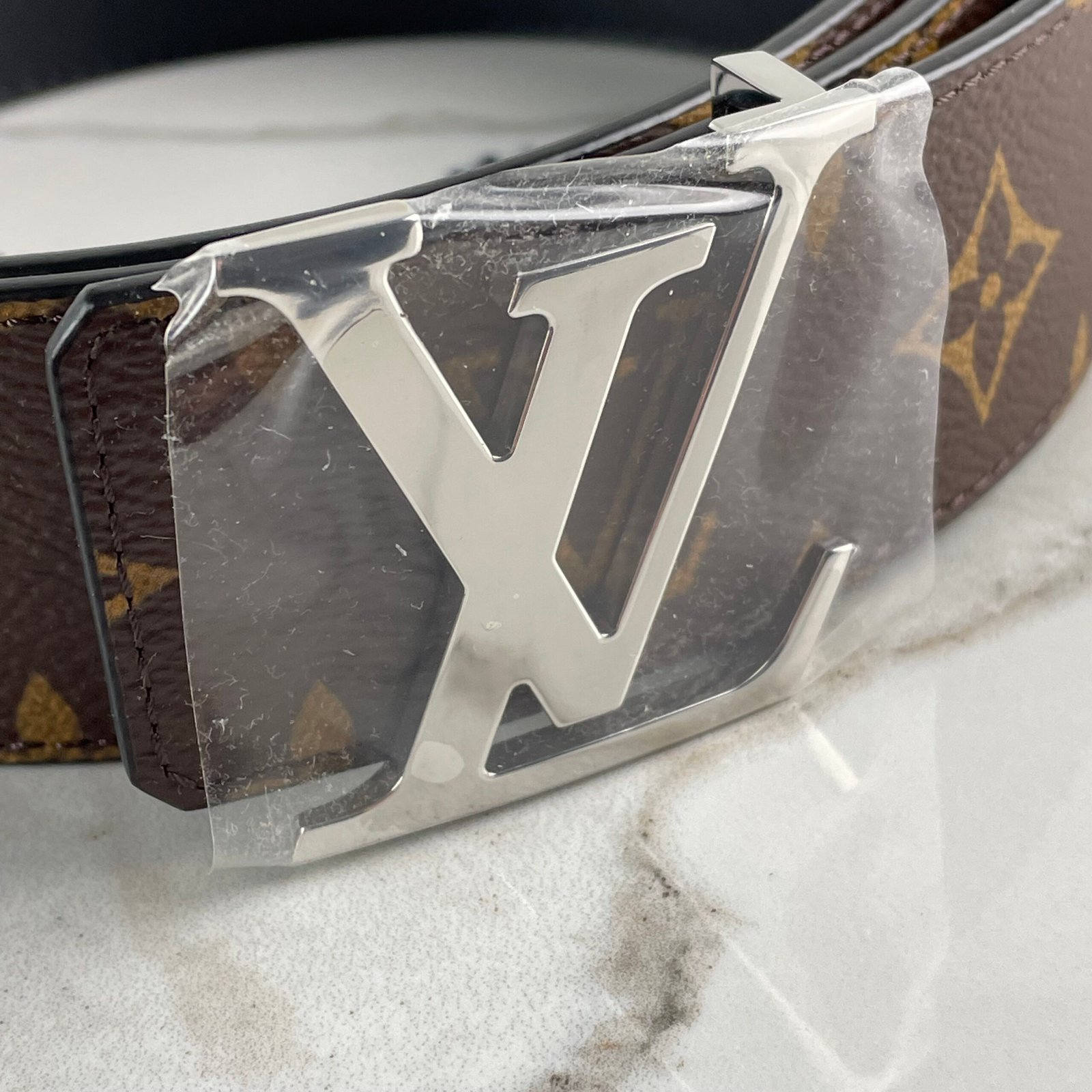 LOUIS VUITTON Ceinture LV Initiales Réversible Monogram – Image 6