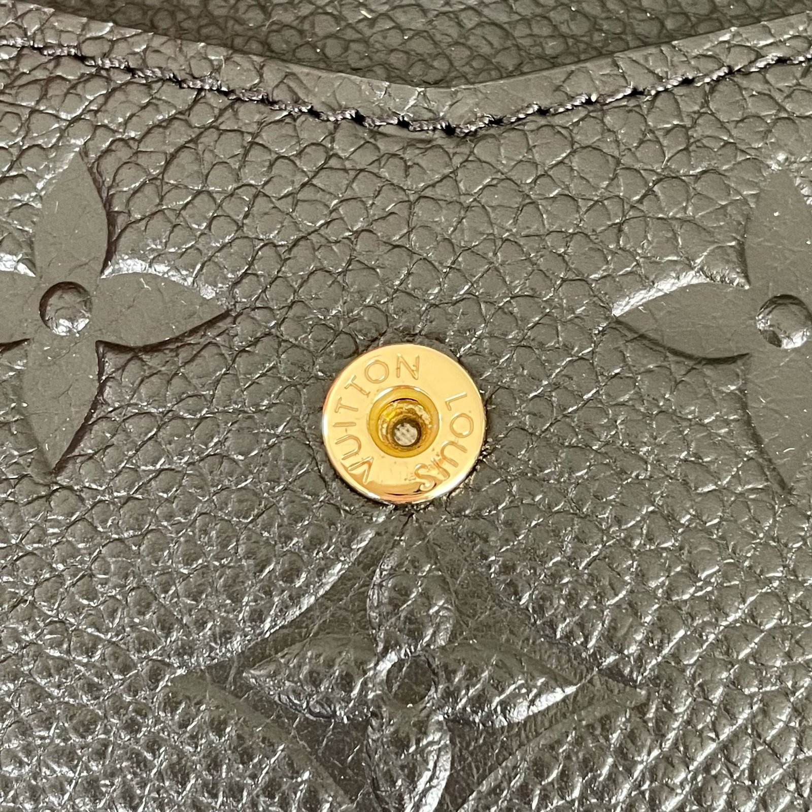LOUIS VUITTON Recto Verso Card Holder – Image 9
