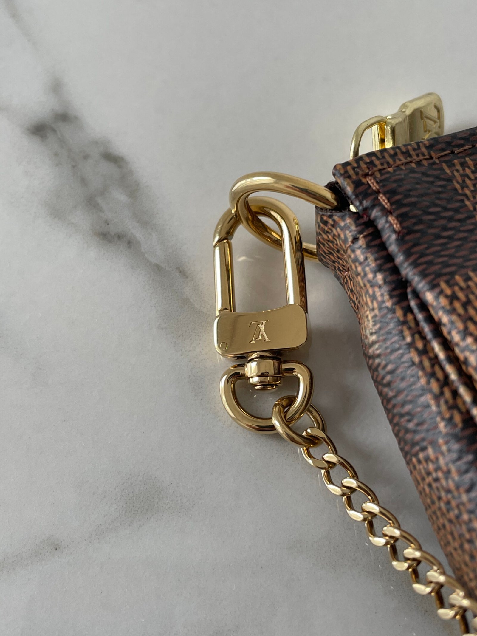 LOUIS VUITTON Mini Pochette Accessoires – Image 9