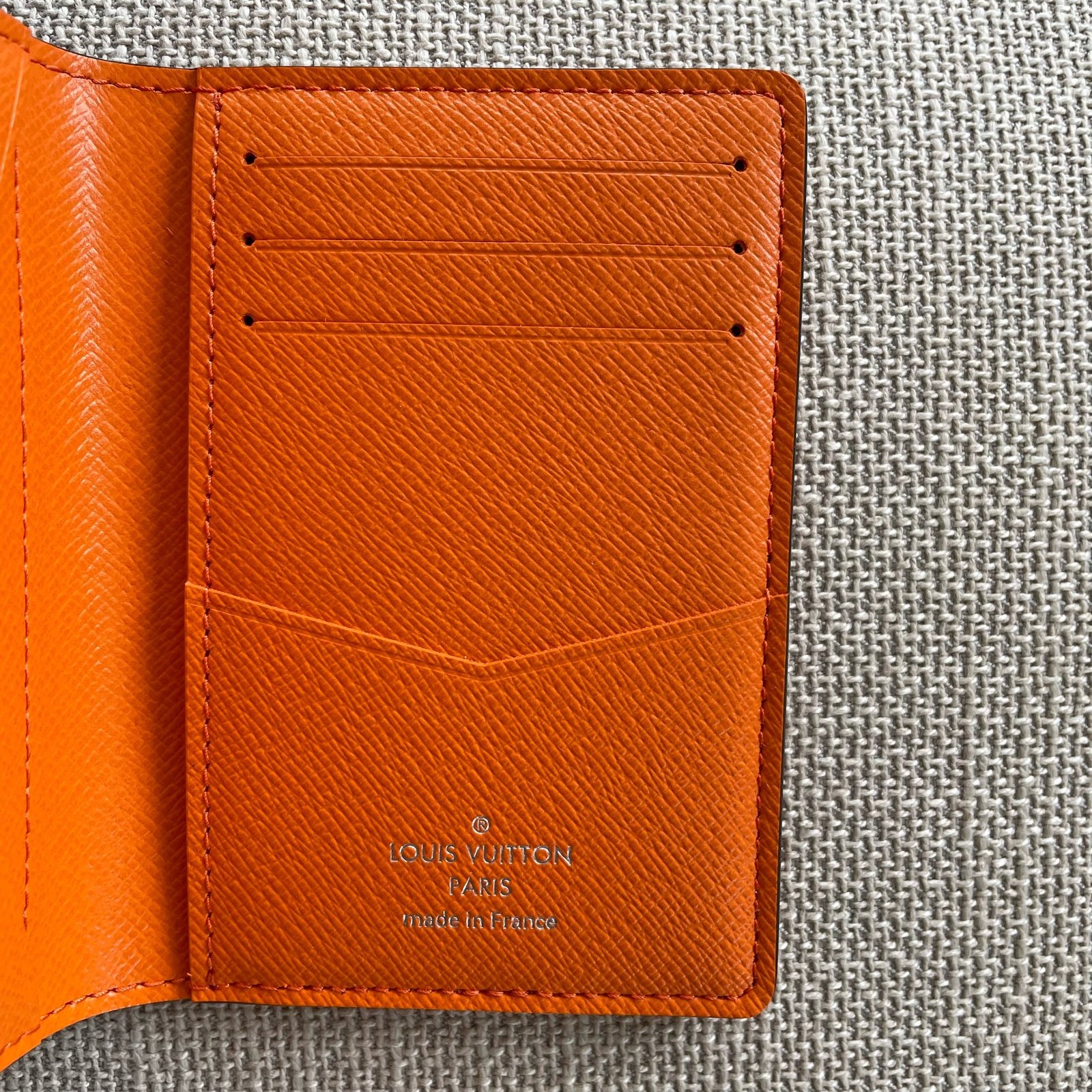 LOUIS VUITTON Organizer de Poche – Image 9