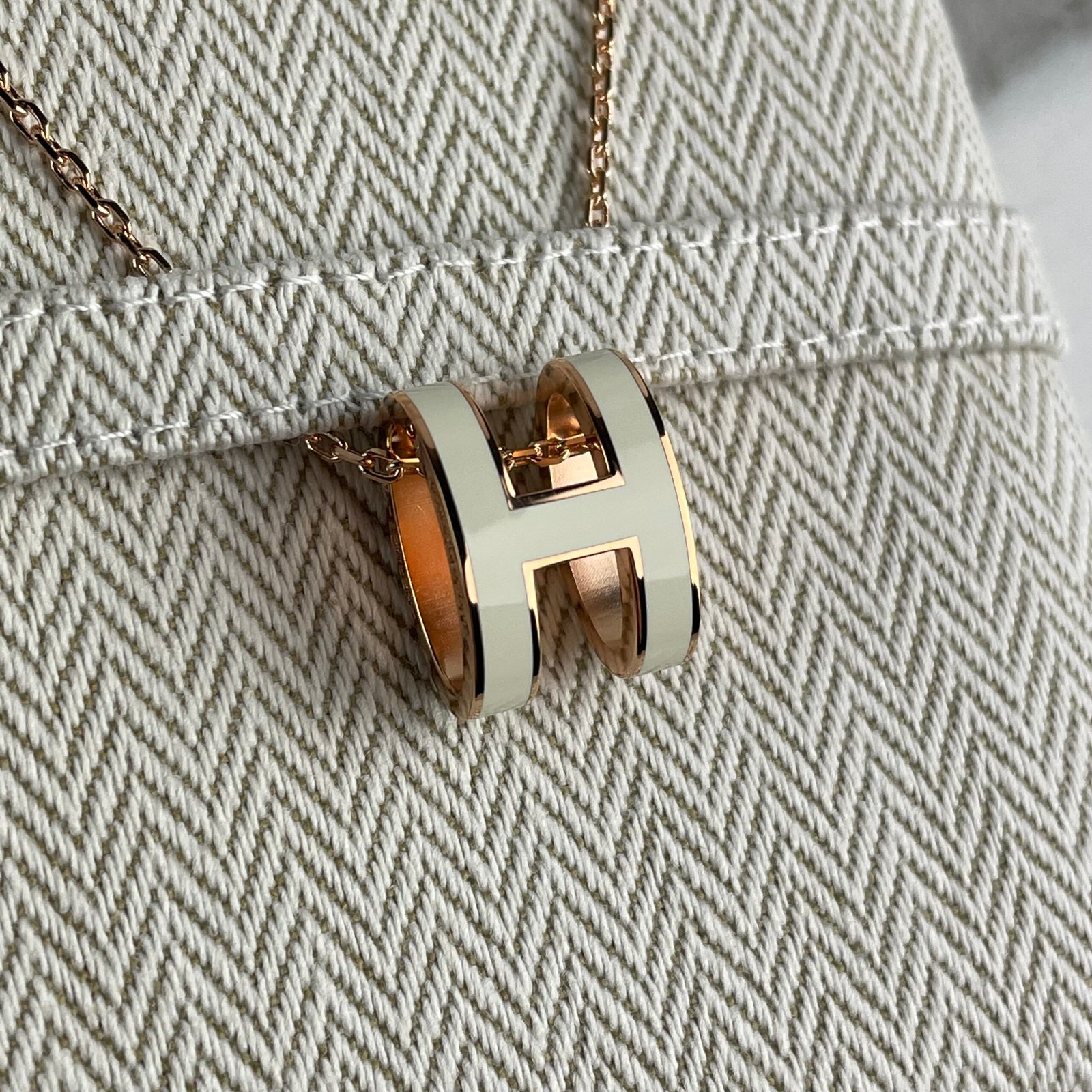 HERMÈS Pendentif Pop H – Image 5