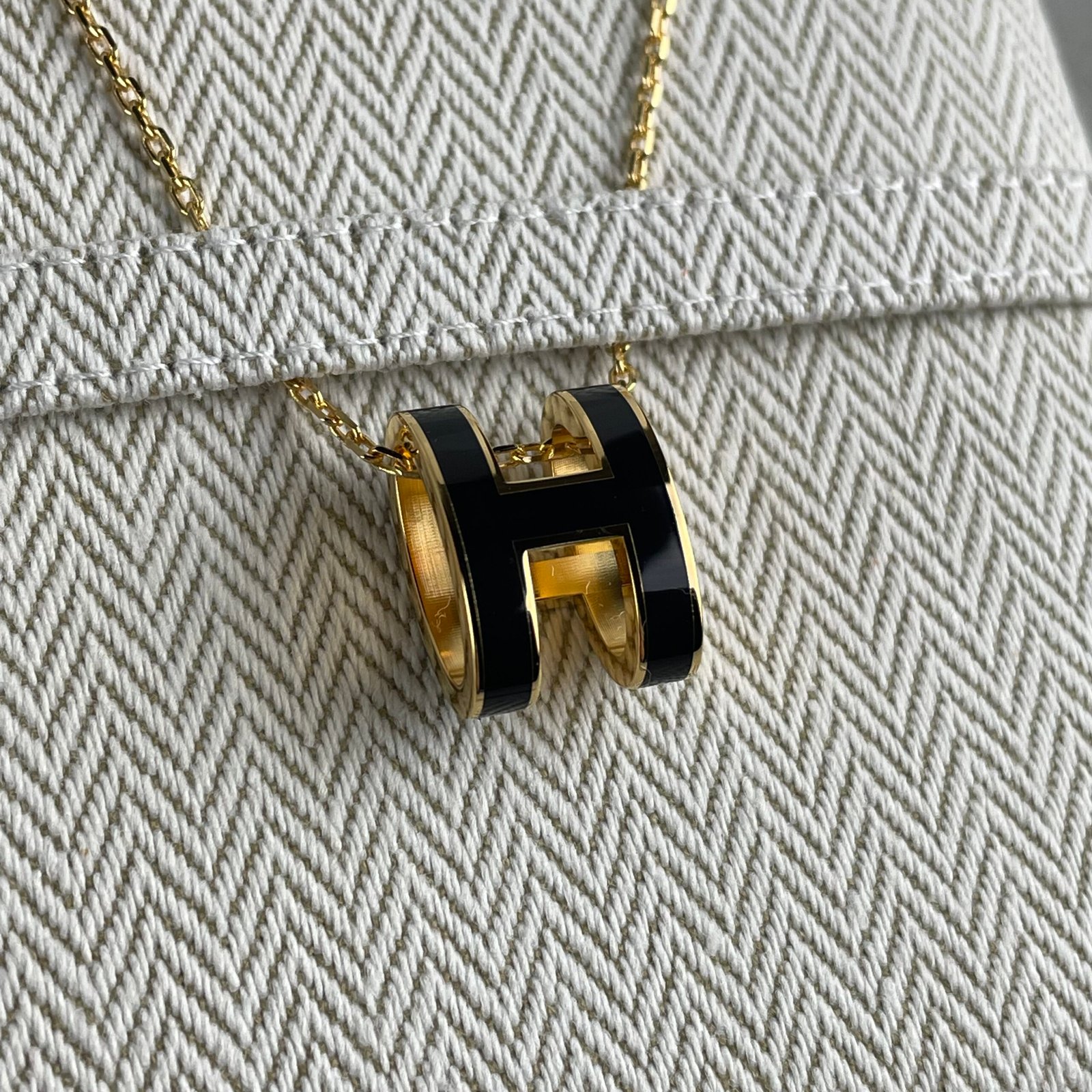HERMÈS Pendentif Pop H – Image 3