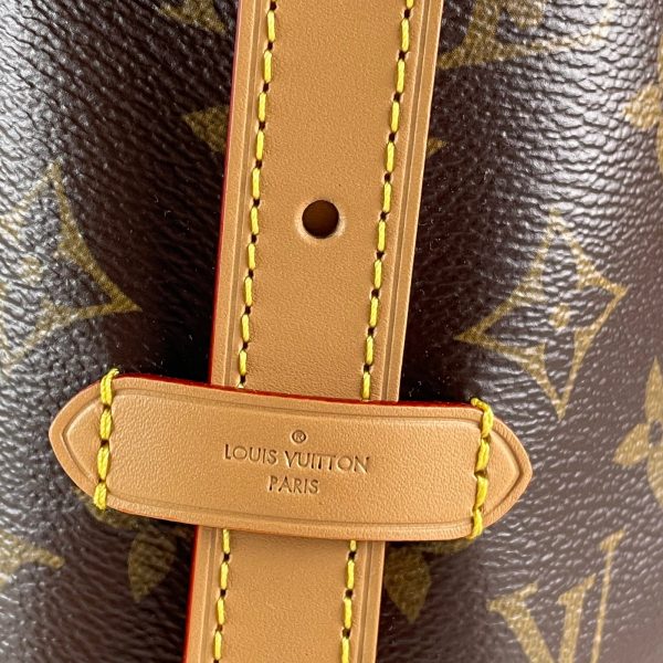 LOUIS VUITTON CarryAll PM – Image 7