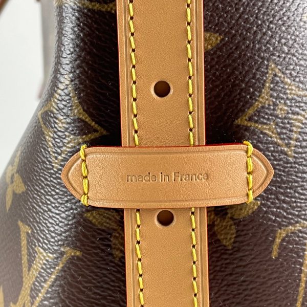 LOUIS VUITTON CarryAll PM – Image 9