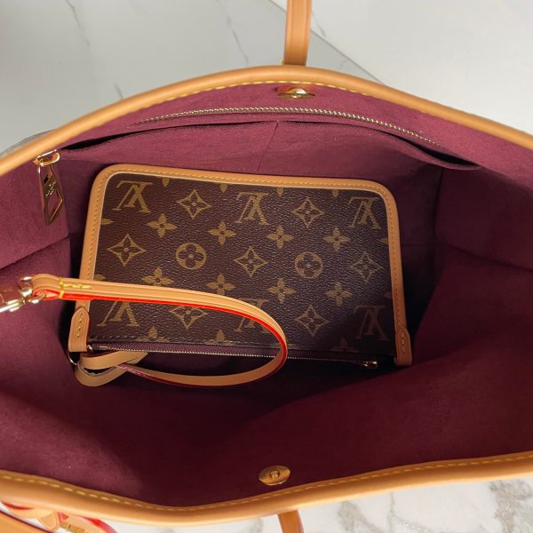 LOUIS VUITTON CarryAll PM – Image 11