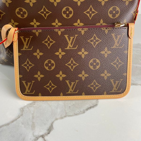 LOUIS VUITTON CarryAll PM – Image 12