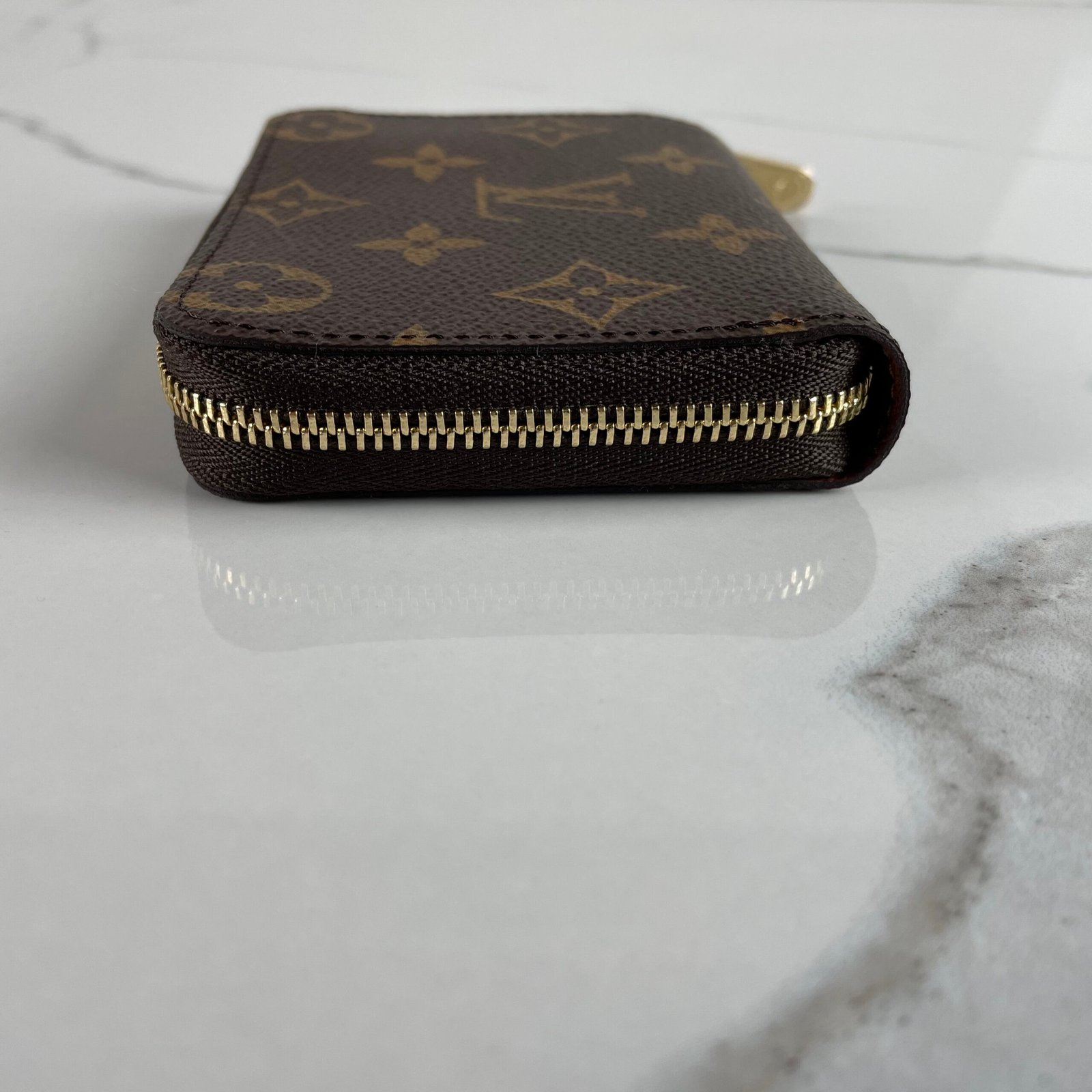 LOUIS VUITTON Zippy Wallet – Image 9
