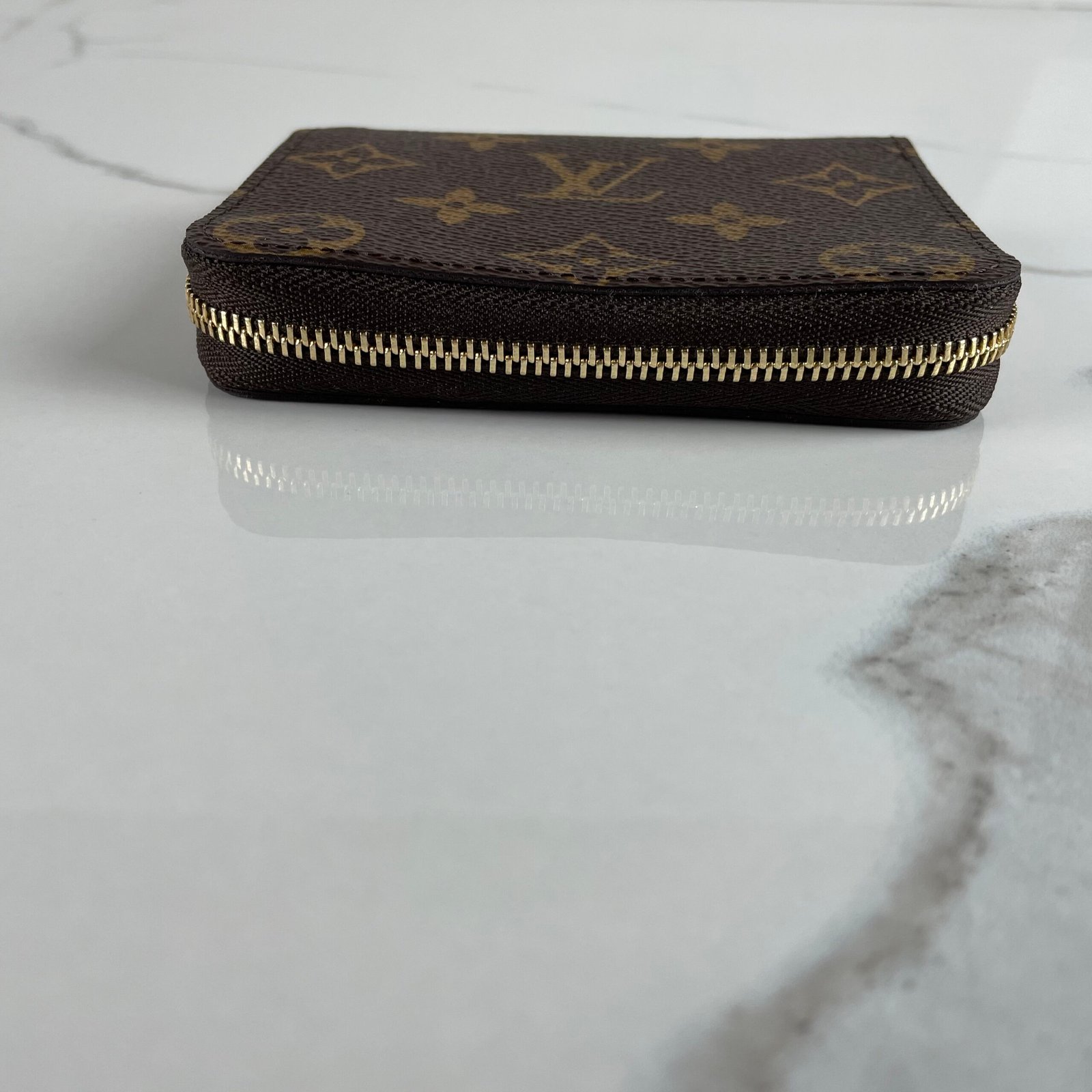 LOUIS VUITTON Zippy Wallet – Image 10