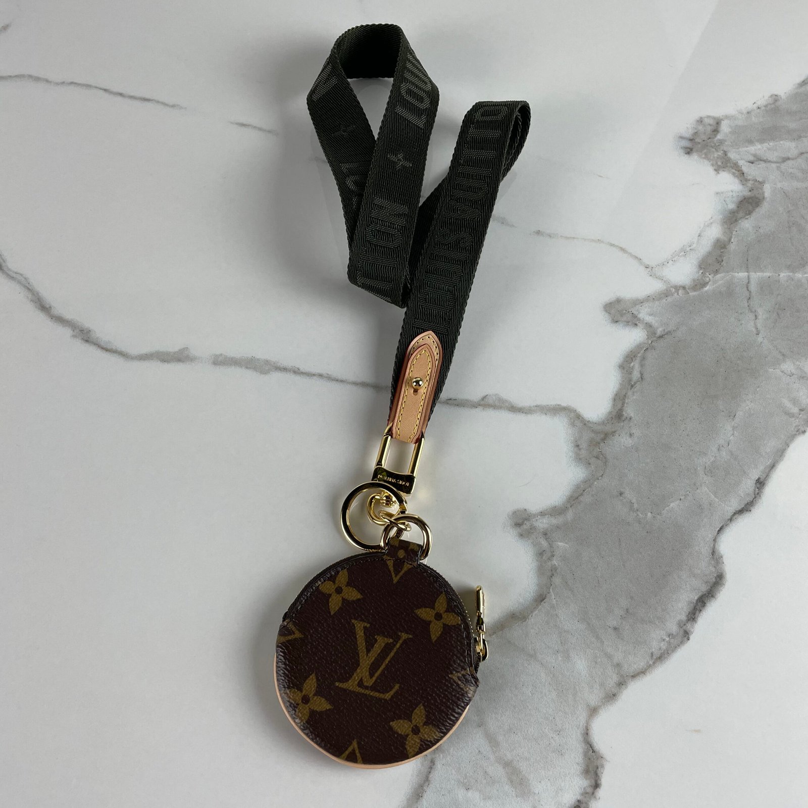 LOUIS VUITTON Porte-Clés Lanyard Multipochette
