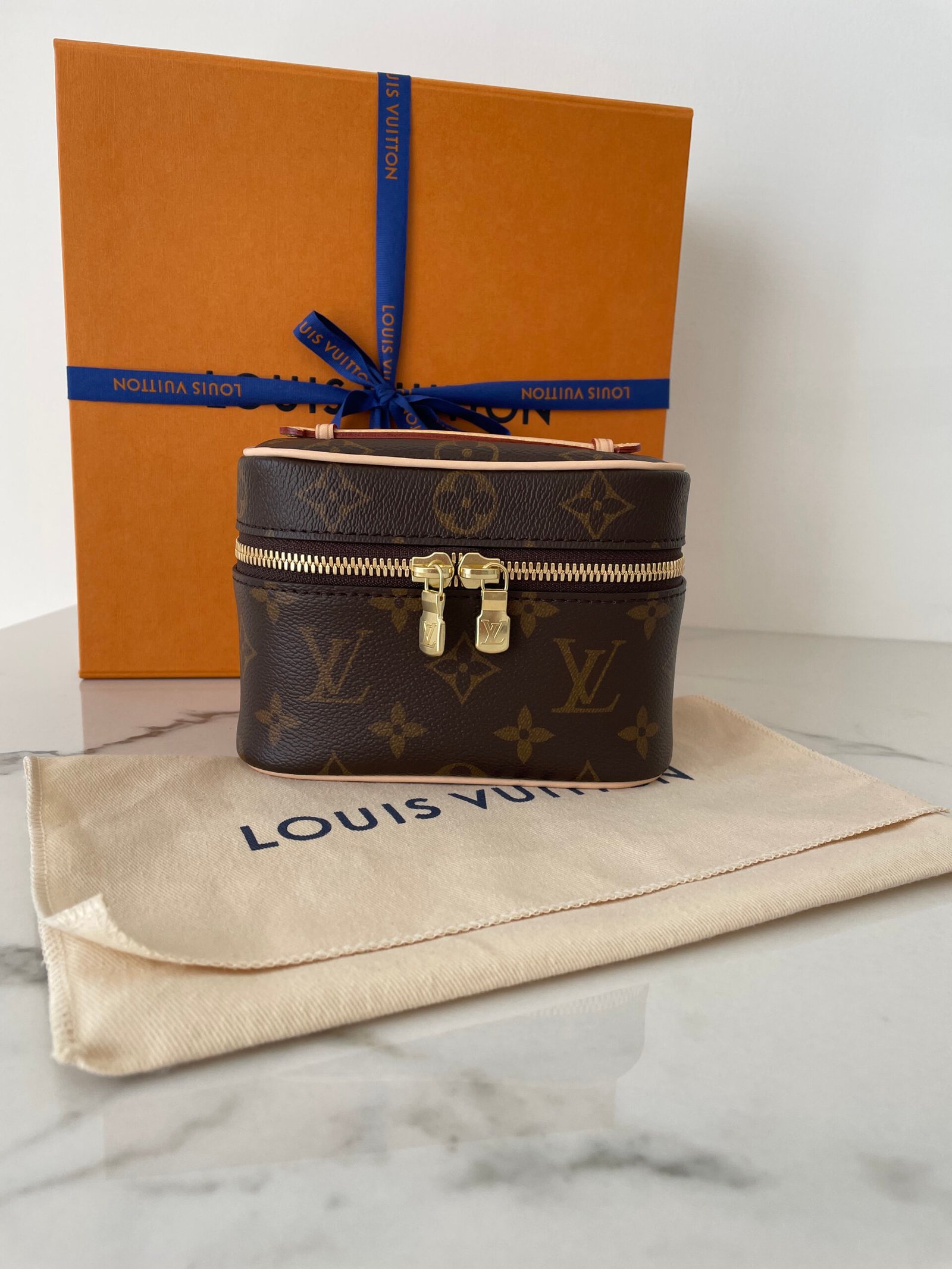LOUIS VUITTON Nice Nano – Image 3