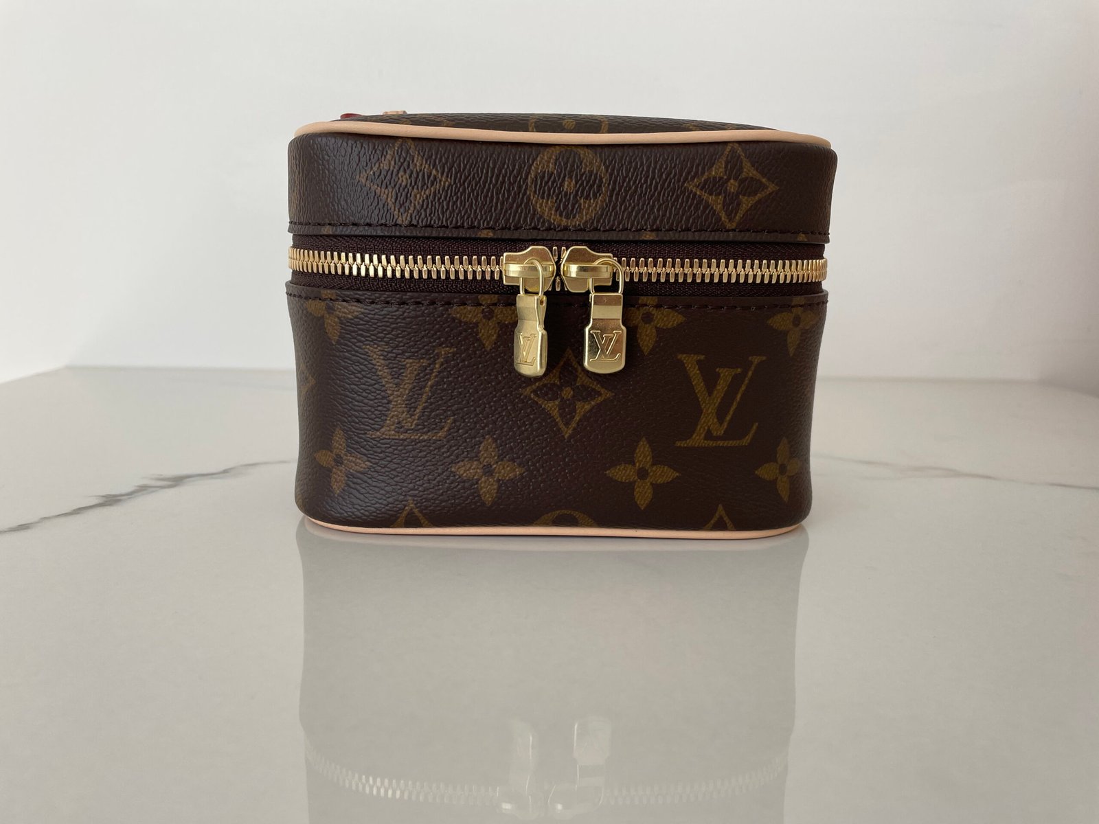 LOUIS VUITTON Nice Nano – Image 4