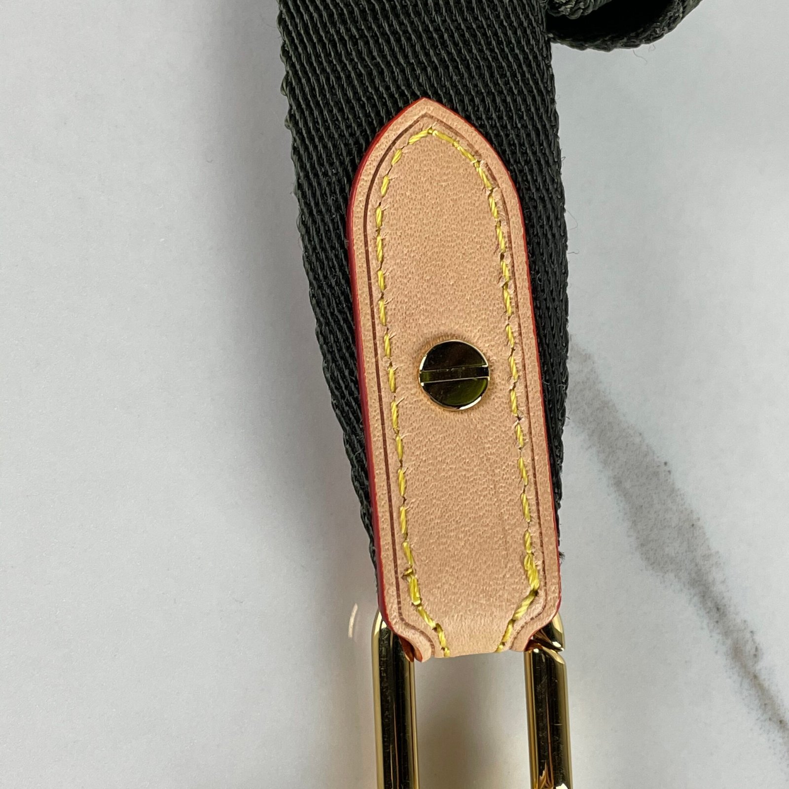 LOUIS VUITTON Porte-Clés Lanyard Multipochette – Image 15