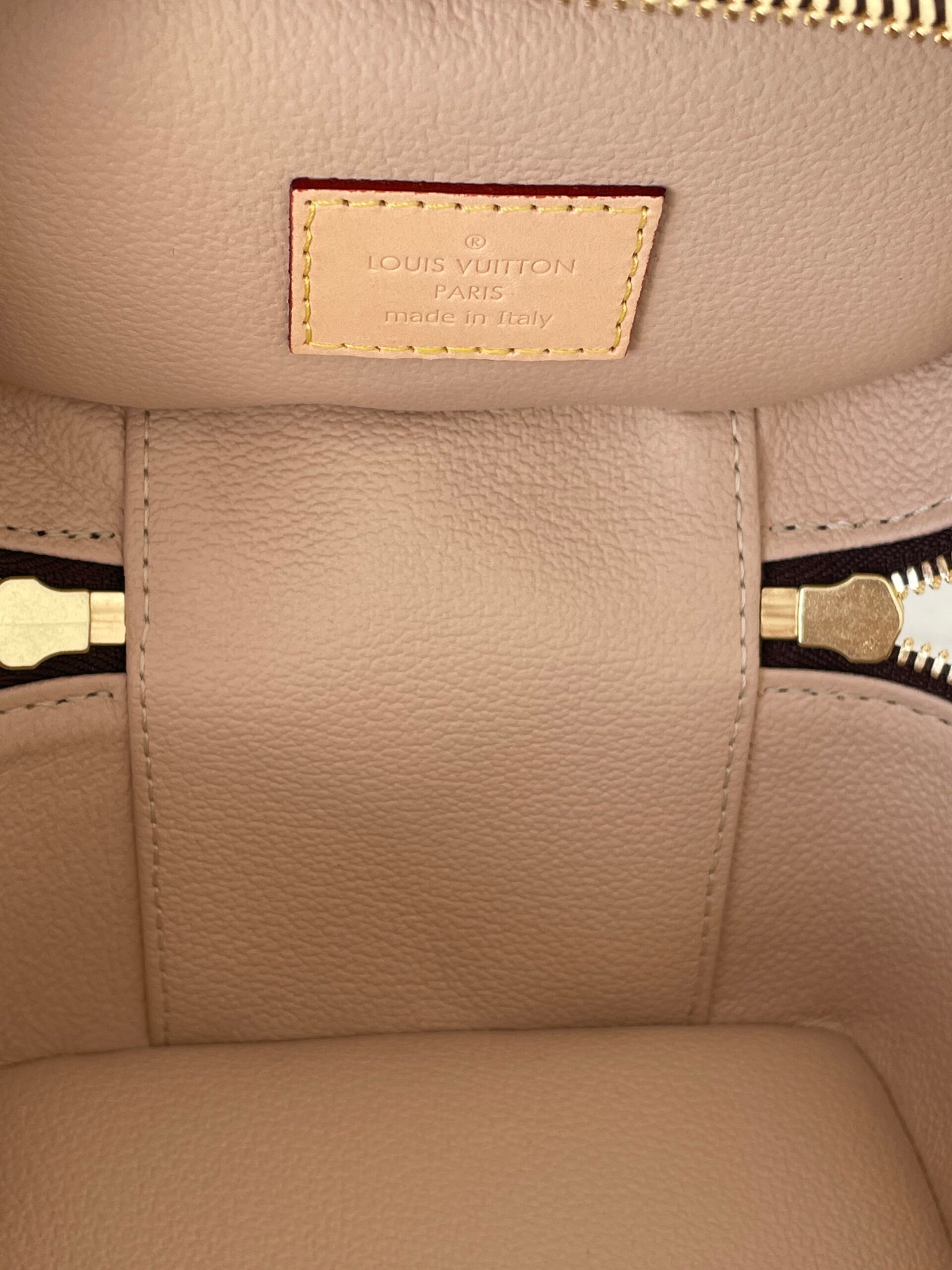 LOUIS VUITTON Nice Nano – Image 12