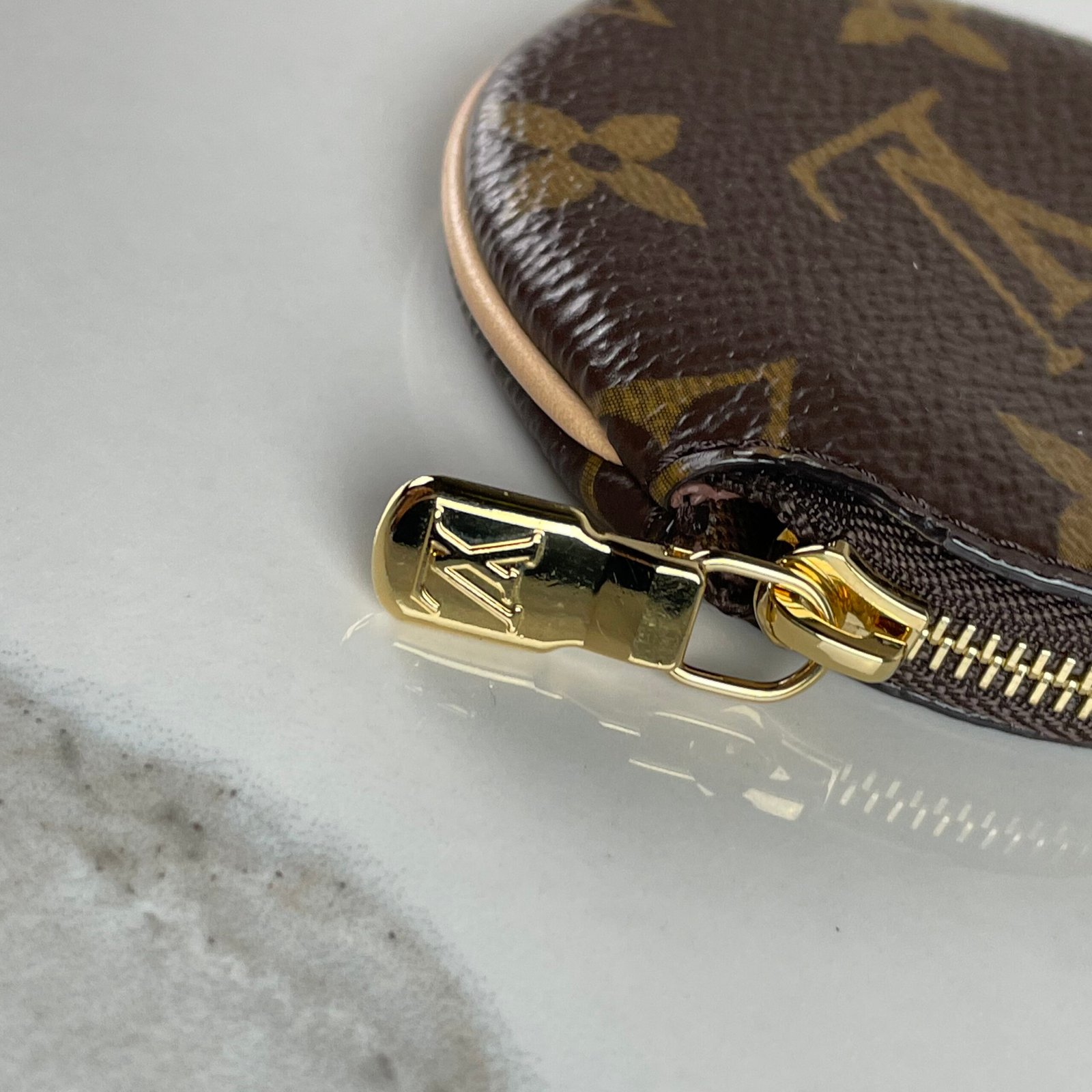 LOUIS VUITTON Porte-Clés Lanyard Multipochette – Image 6