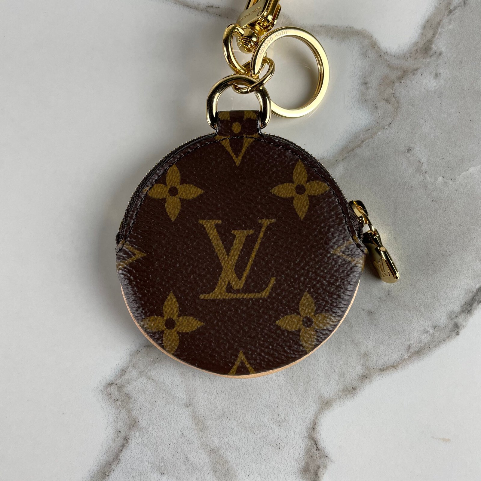 LOUIS VUITTON Porte-Clés Lanyard Multipochette – Image 4