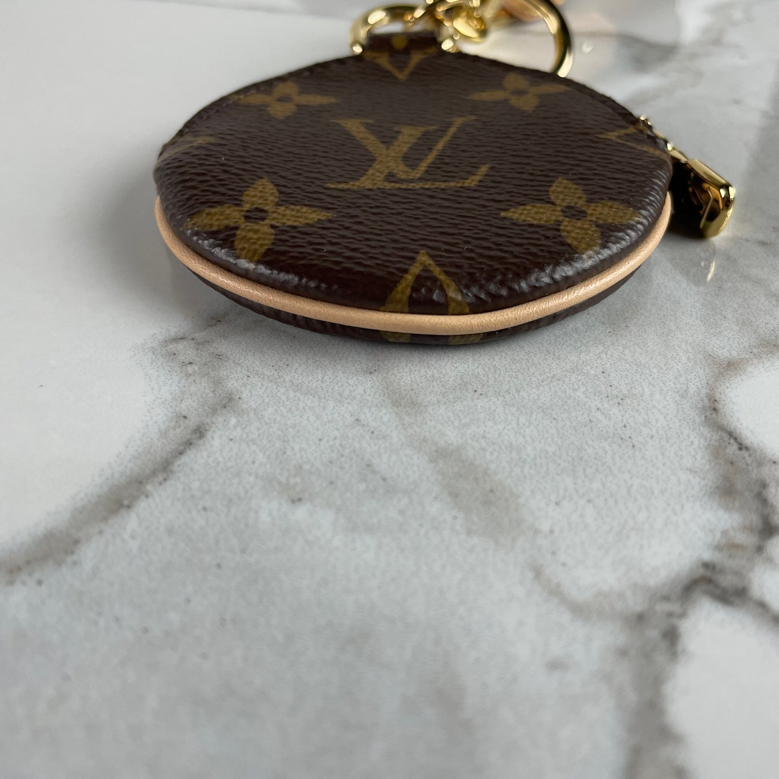LOUIS VUITTON Porte-Clés Lanyard Multipochette – Image 12