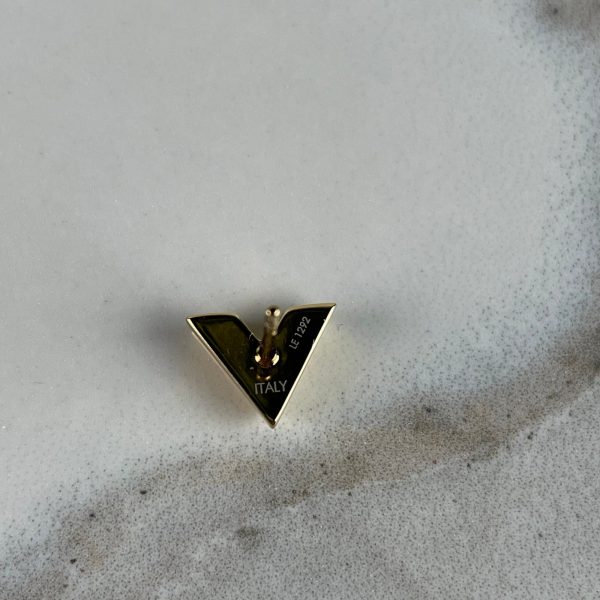 LOUIS VUITTON Essential V Stud Earrings – Image 5