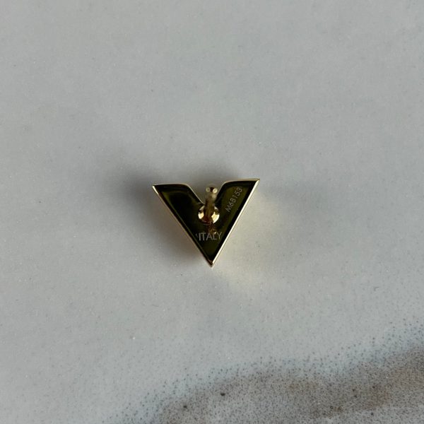 LOUIS VUITTON Essential V Stud Earrings – Image 4