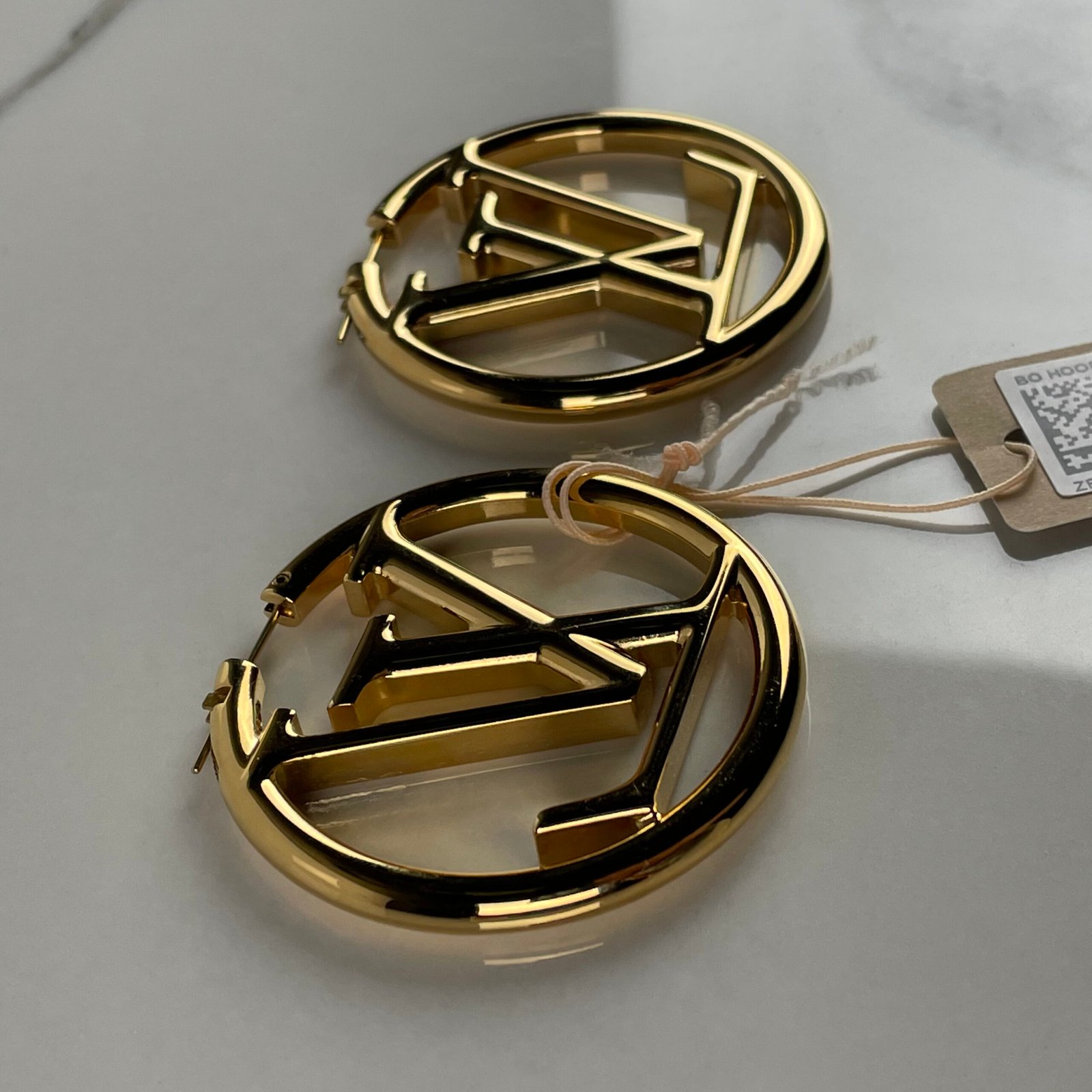 LOUIS VUITTON Louise Hoop Earrings – Image 8