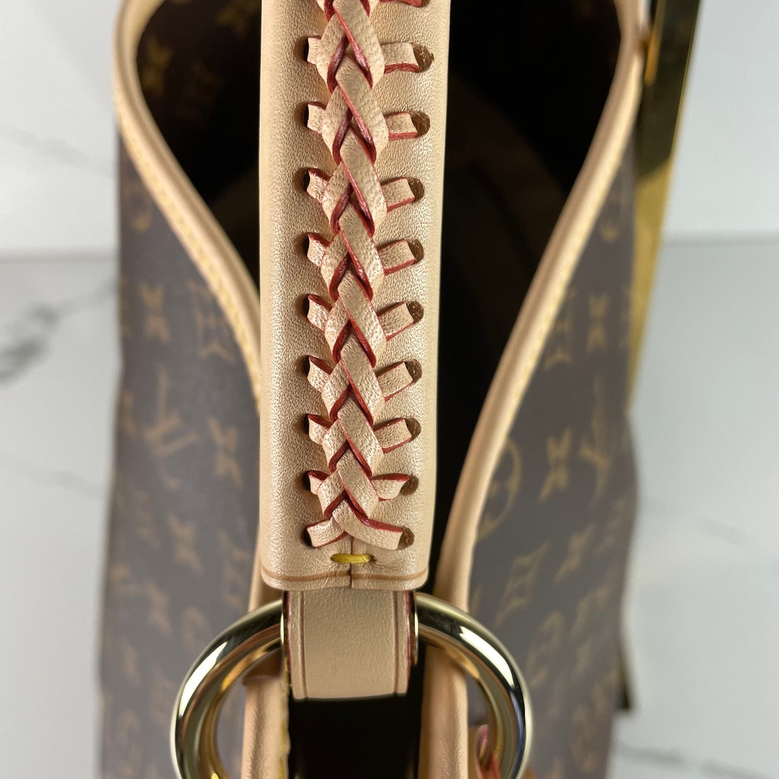 LOUIS VUITTON Artsy Bag MM – Image 11