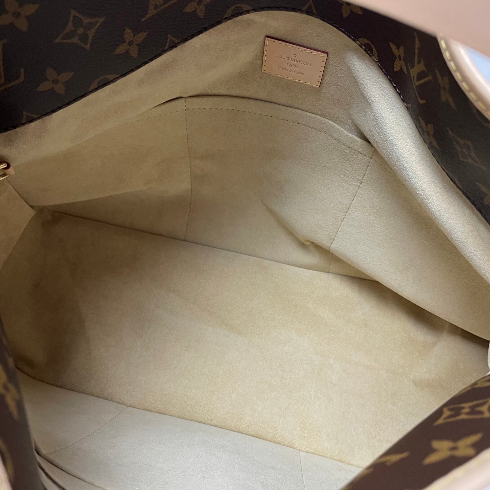 LOUIS VUITTON Artsy Bag MM – Image 13