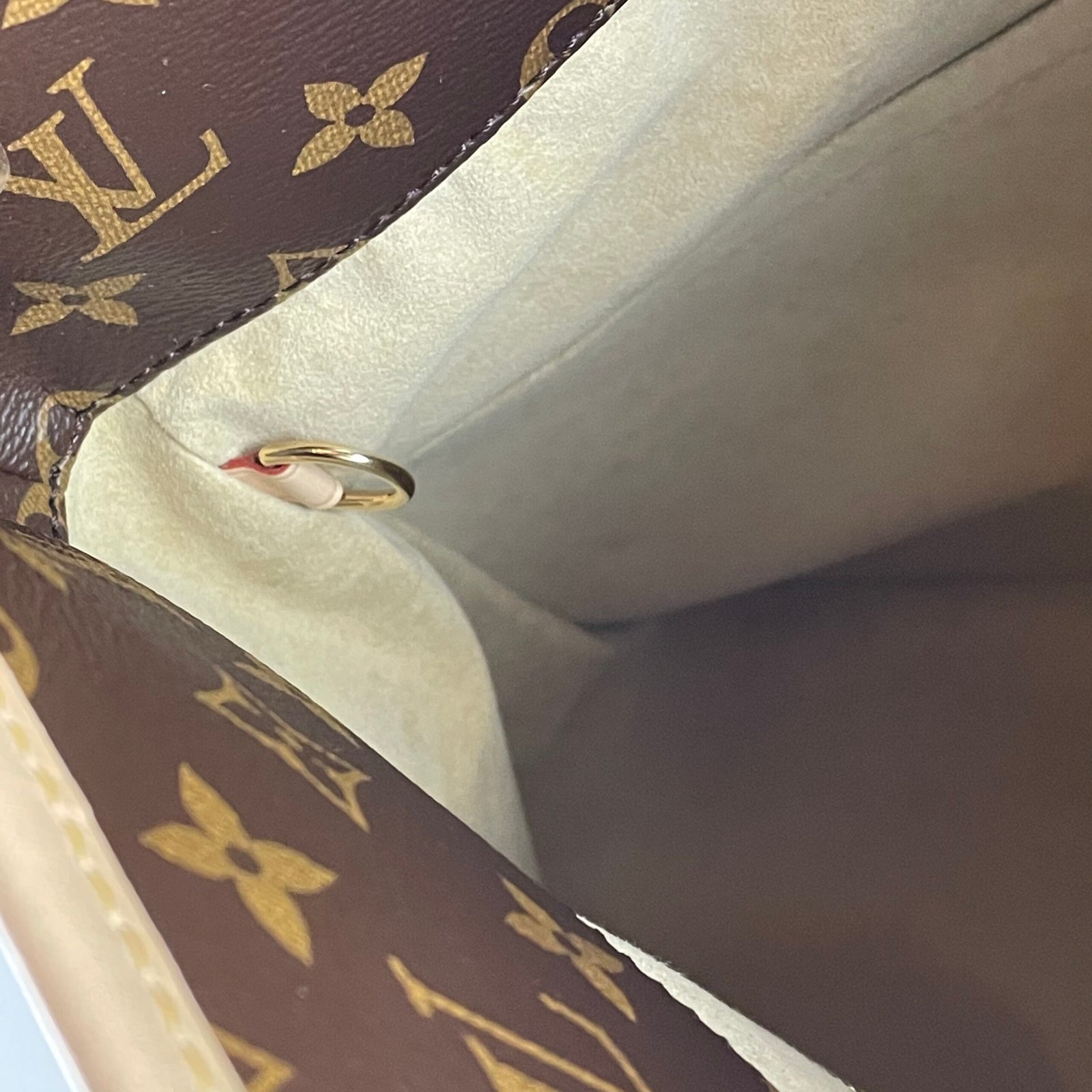 LOUIS VUITTON Artsy Bag MM – Image 16
