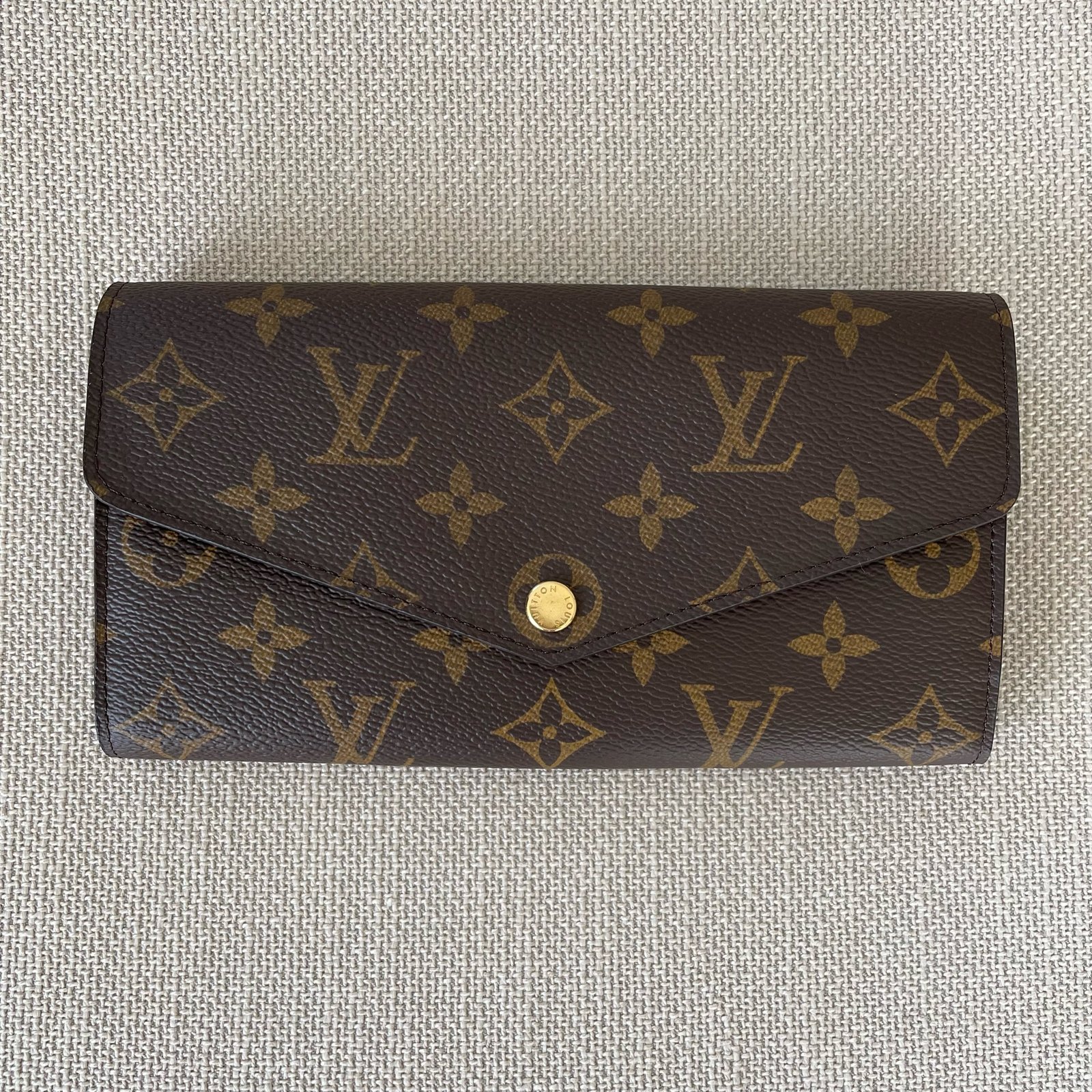LOUIS VUITTON Portefeuille Sarah