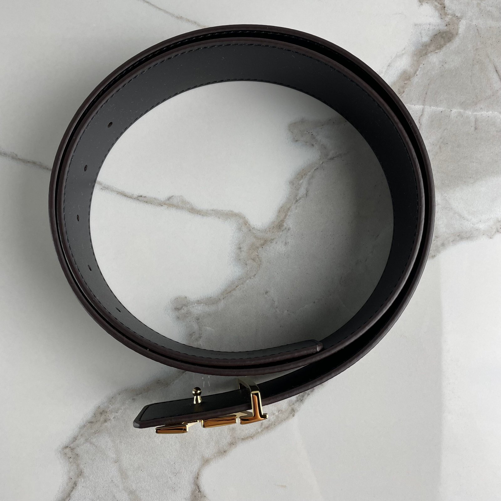 LOUIS VUITTON Ceinture LV Initiales 40 mm Réversible – Image 4