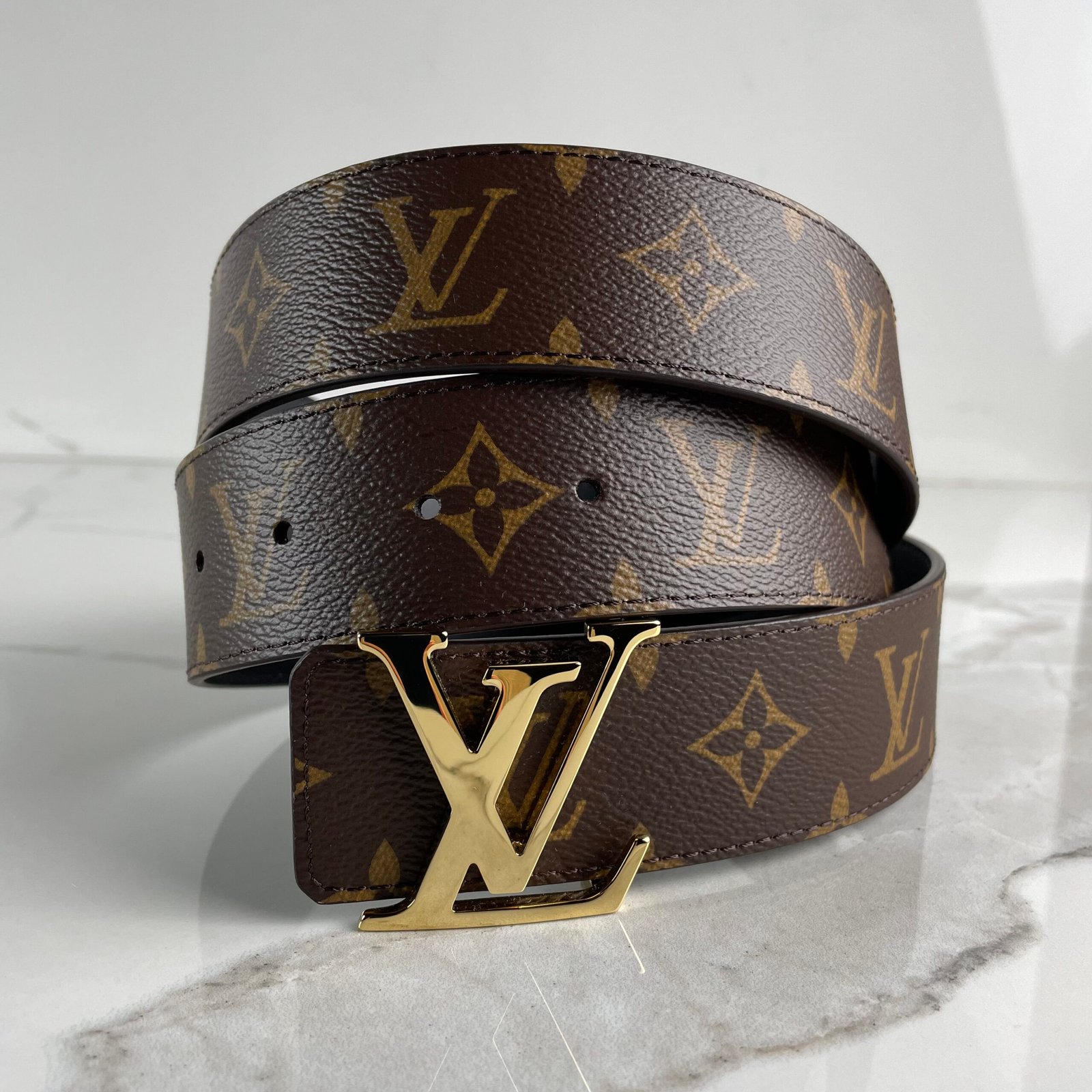 LOUIS VUITTON Ceinture LV Initiales 40 mm Réversible – Image 3