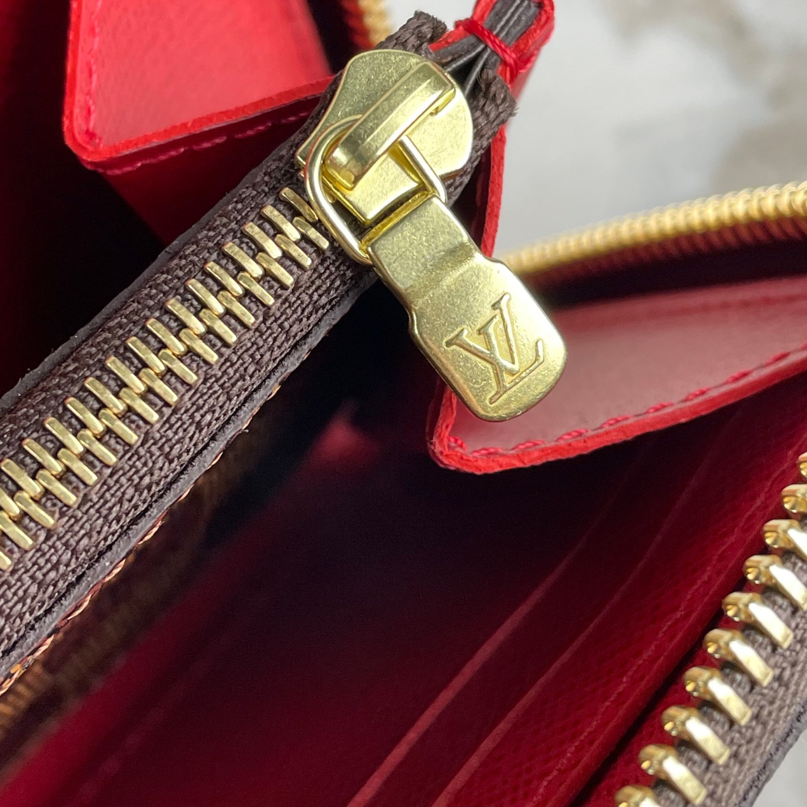 LOUIS VUITTON Clémence Wallet – Image 10