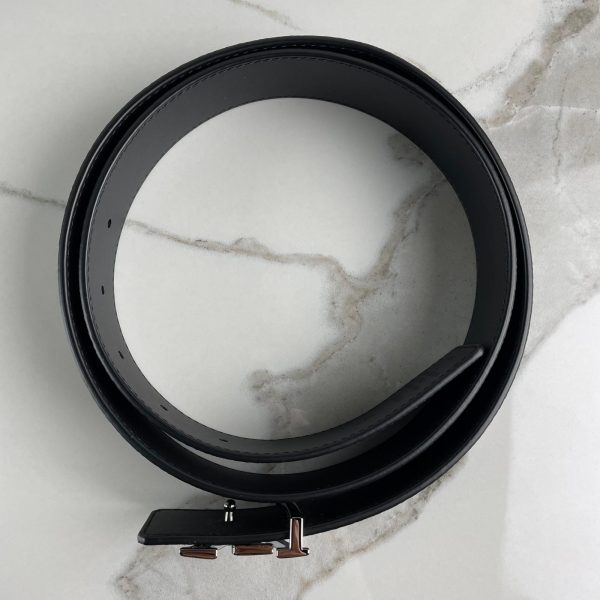 LOUIS VUITTON Ceinture LV Initiales 35 mm Réversible – Image 4