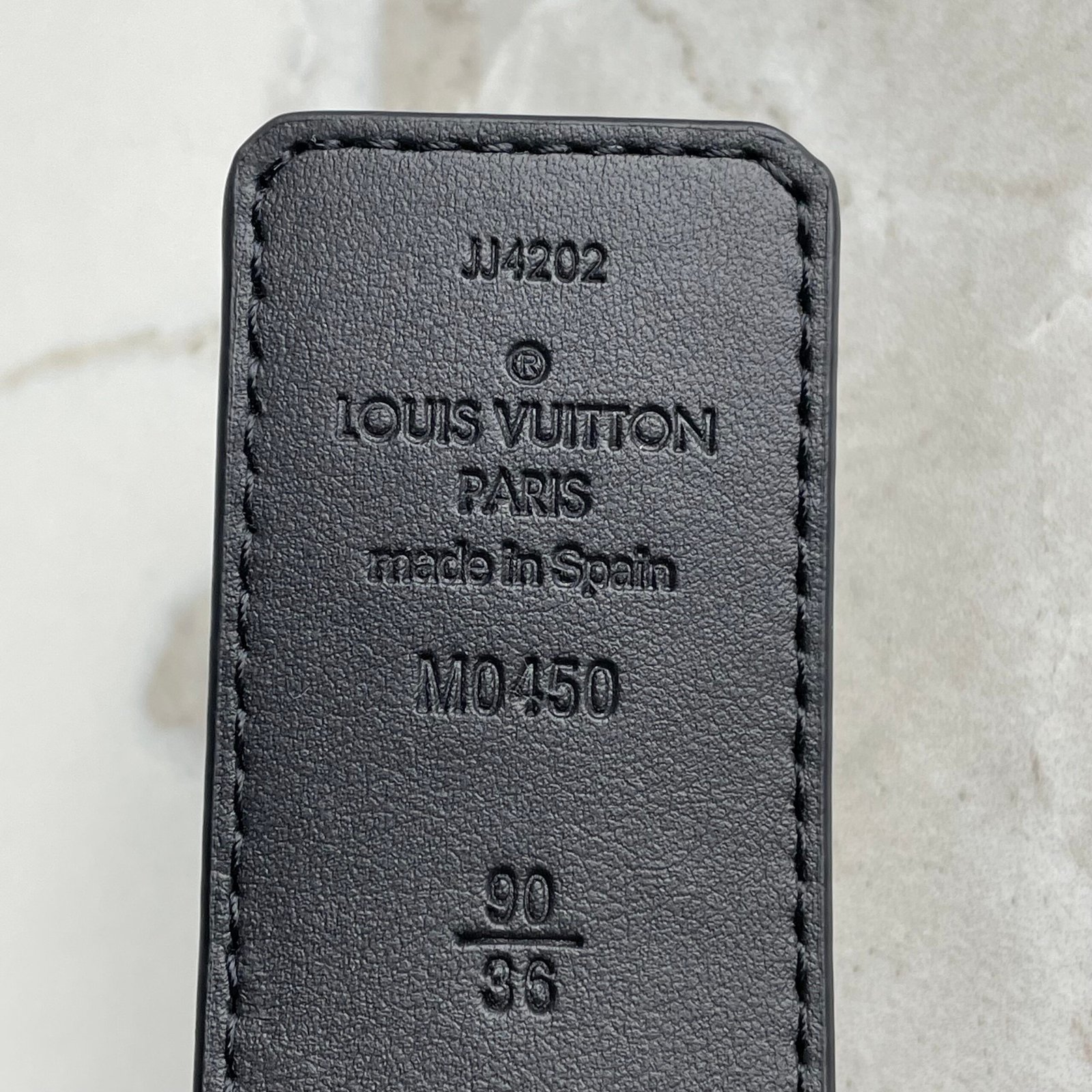 LOUIS VUITTON Ceinture LV Initiales 35 mm Réversible – Image 9
