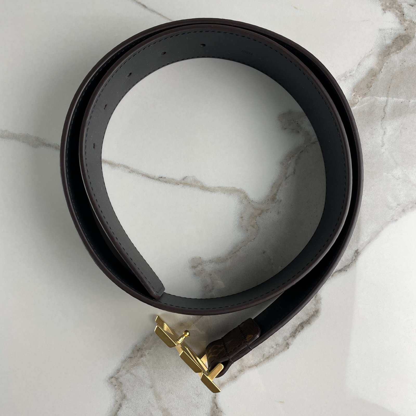 LOUIS VUITTON Ceinture LV Pyramide 40 mm – Image 3