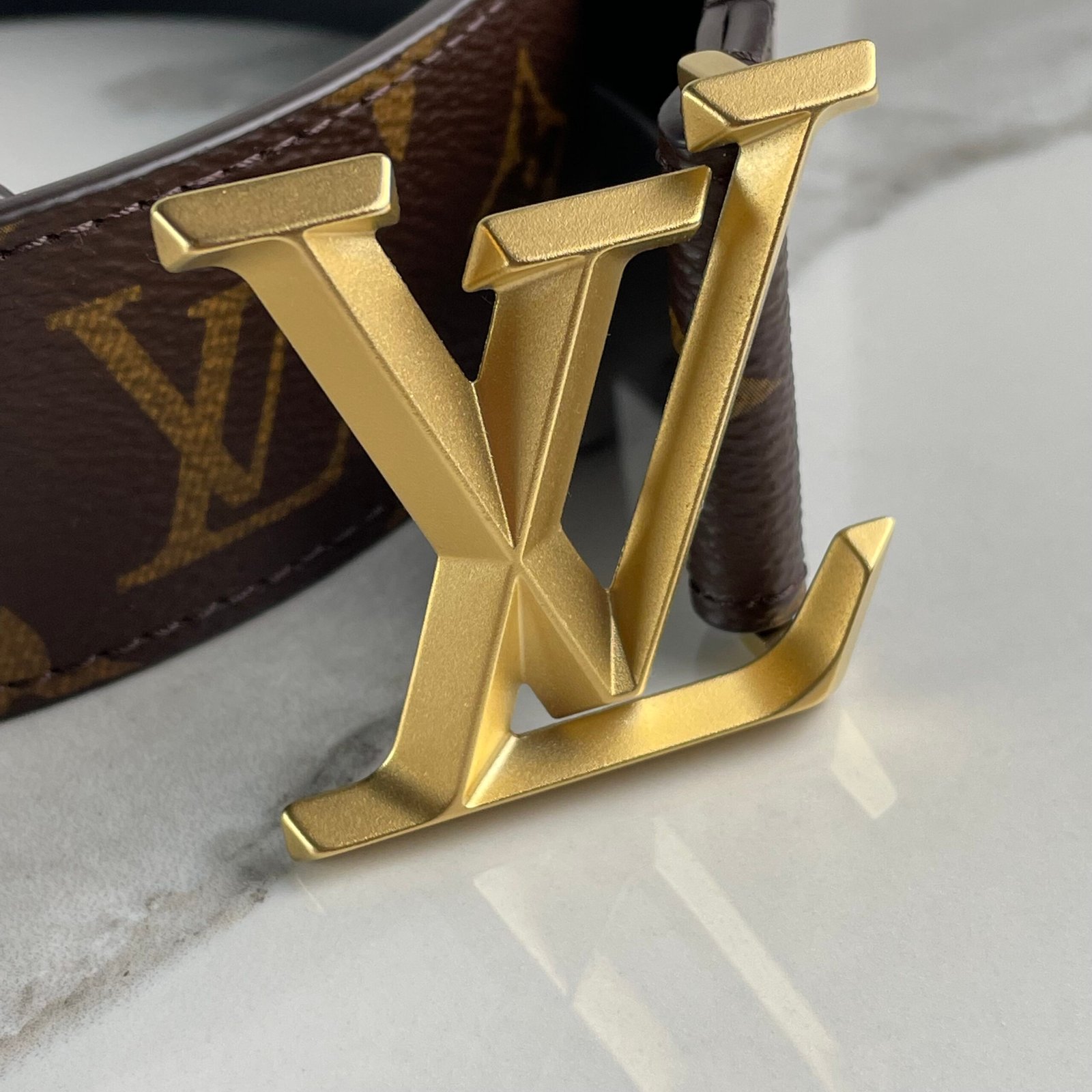 LOUIS VUITTON Ceinture LV Pyramide 40 mm – Image 5