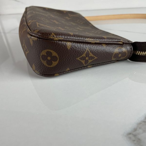 LOUIS VUITTON Pochette Accessoires NM – Image 12