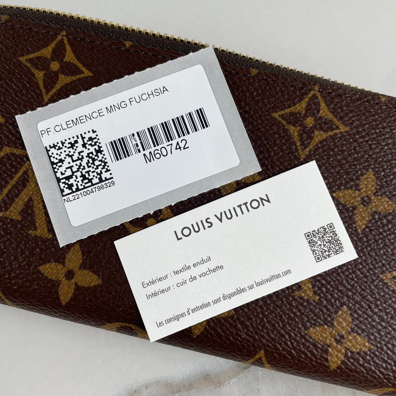 LOUIS VUITTON Clémence Wallet – Image 4