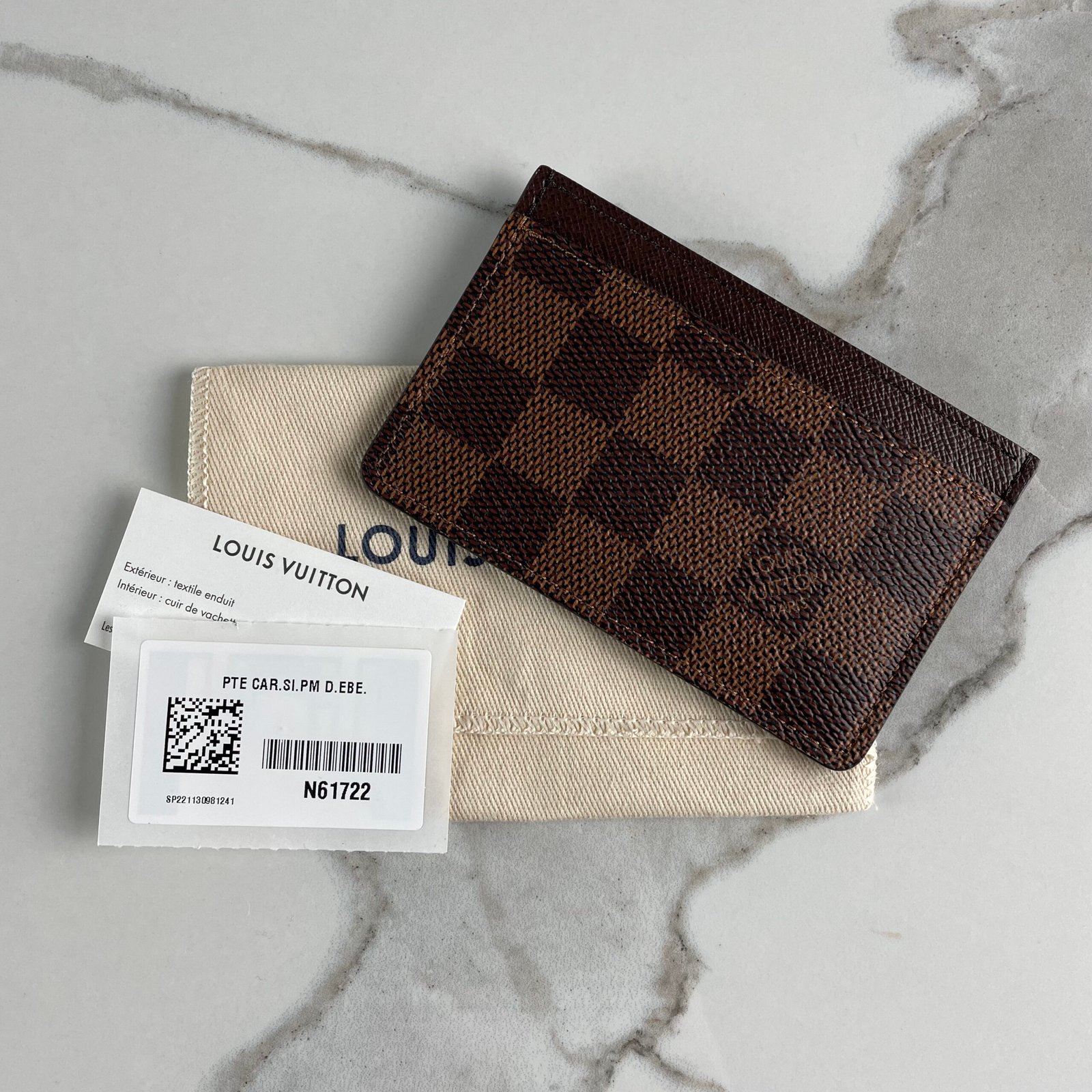 LOUIS VUITTON Simple Card Holder – Image 2